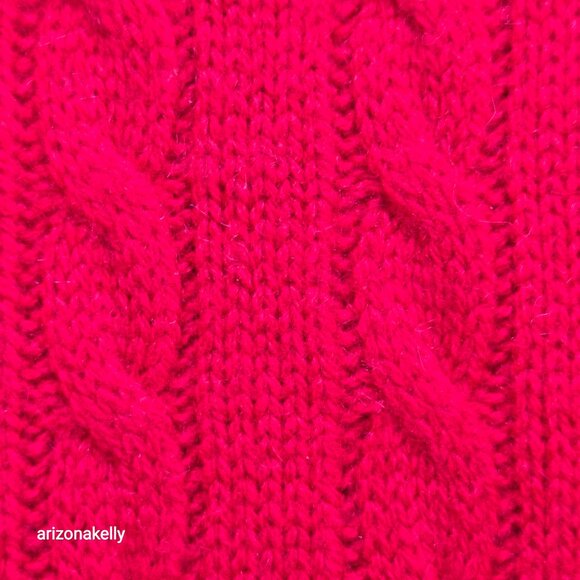 Red Cashmere Cable Knit Scarf - Picture 7 of 8